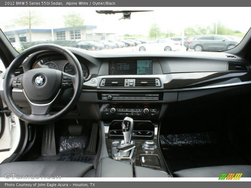 Alpine White / Oyster/Black 2012 BMW 5 Series 550i Sedan