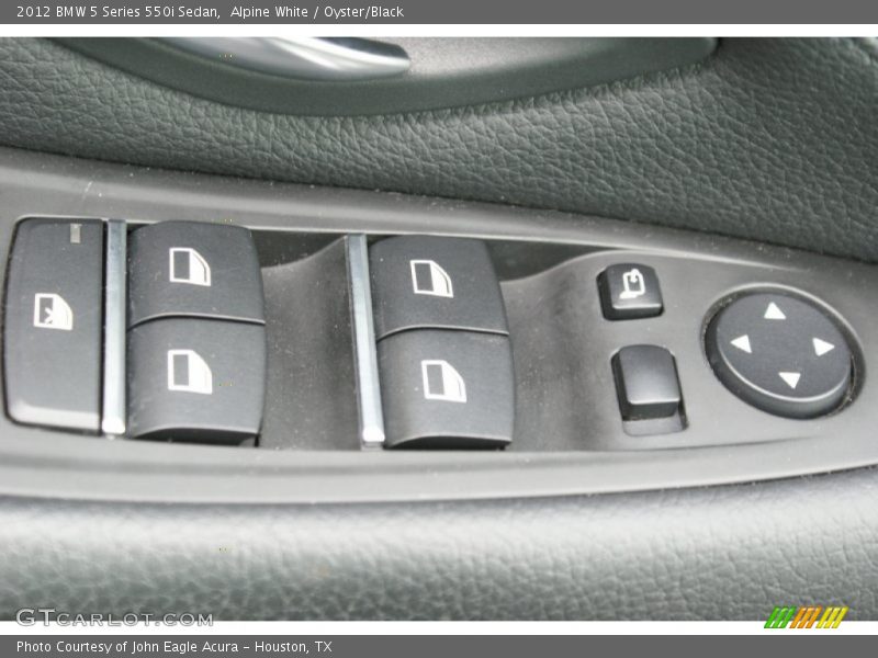 Alpine White / Oyster/Black 2012 BMW 5 Series 550i Sedan