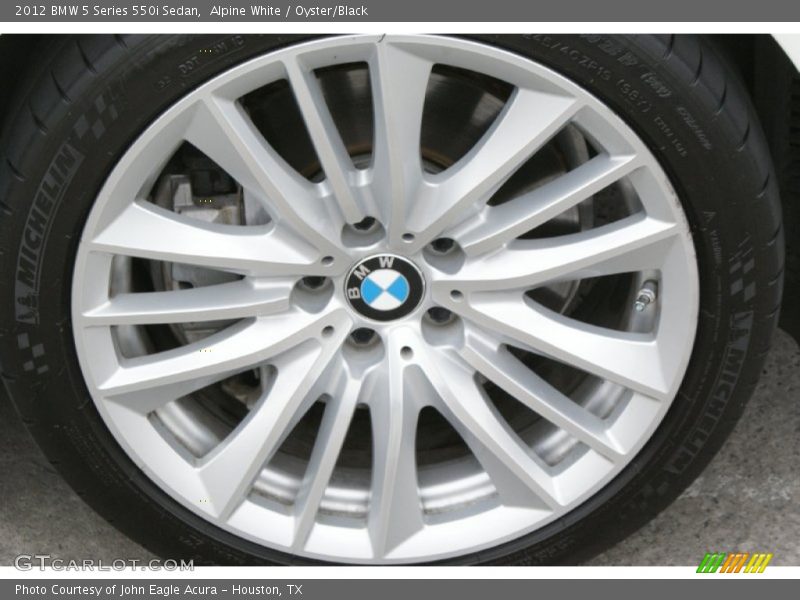 Alpine White / Oyster/Black 2012 BMW 5 Series 550i Sedan