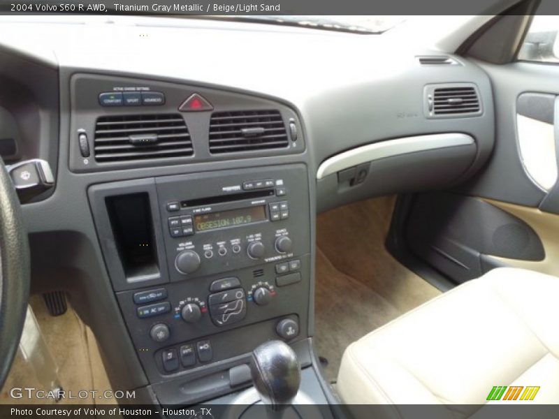 Titanium Gray Metallic / Beige/Light Sand 2004 Volvo S60 R AWD