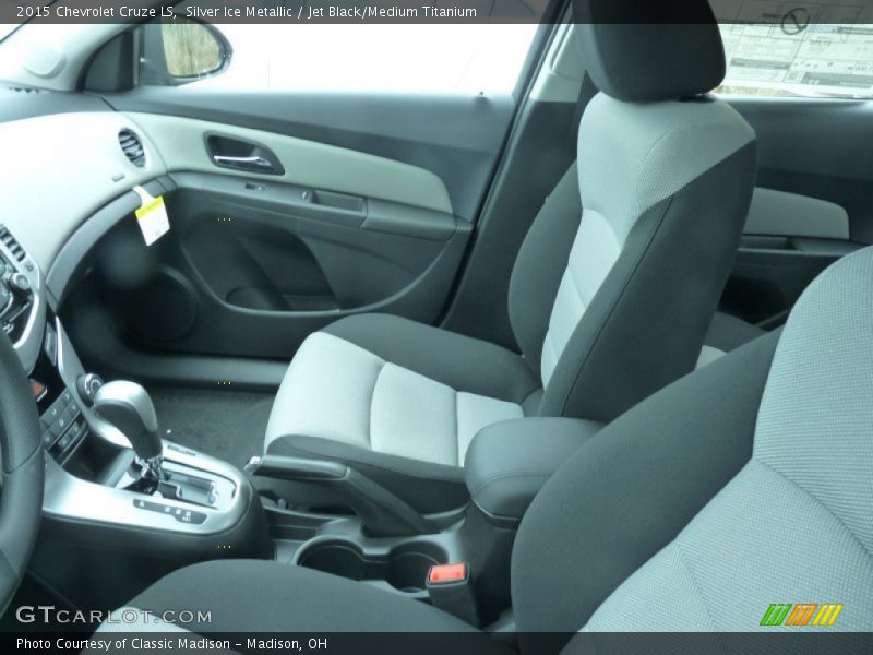 Silver Ice Metallic / Jet Black/Medium Titanium 2015 Chevrolet Cruze LS