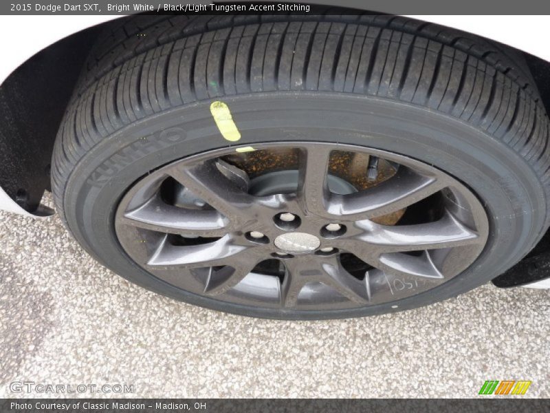 Bright White / Black/Light Tungsten Accent Stitching 2015 Dodge Dart SXT