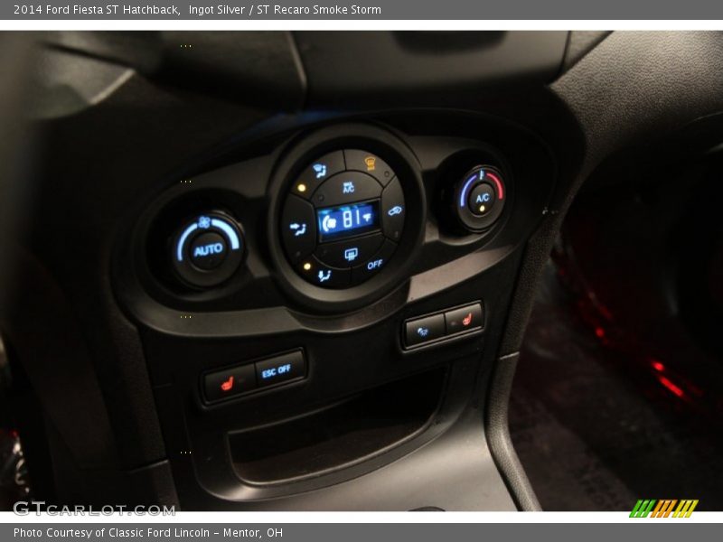 Controls of 2014 Fiesta ST Hatchback