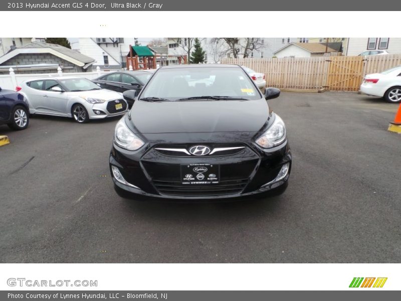 Ultra Black / Gray 2013 Hyundai Accent GLS 4 Door