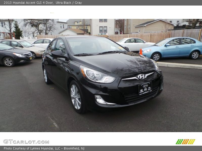 Ultra Black / Gray 2013 Hyundai Accent GLS 4 Door