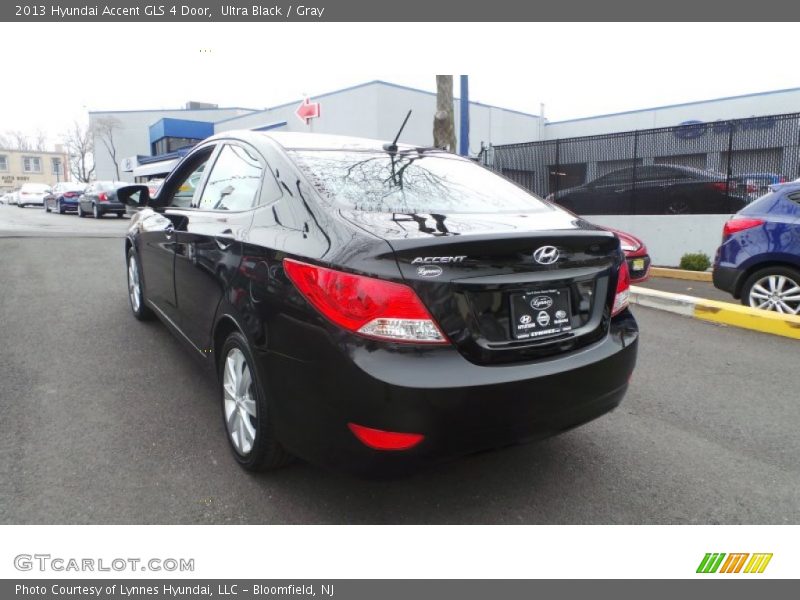 Ultra Black / Gray 2013 Hyundai Accent GLS 4 Door