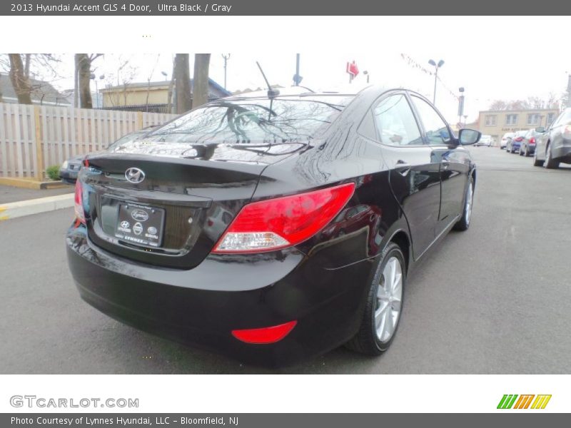 Ultra Black / Gray 2013 Hyundai Accent GLS 4 Door