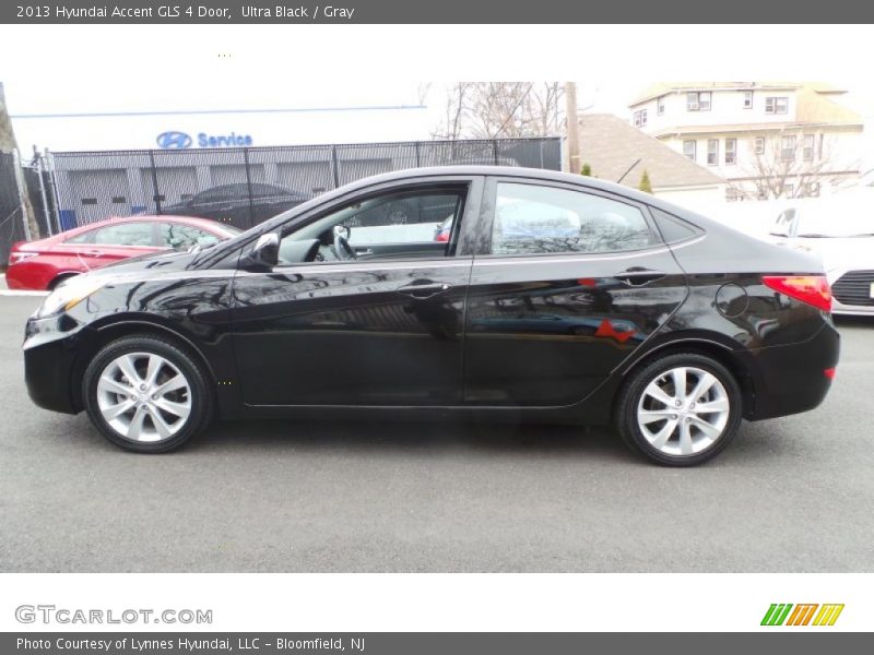 Ultra Black / Gray 2013 Hyundai Accent GLS 4 Door