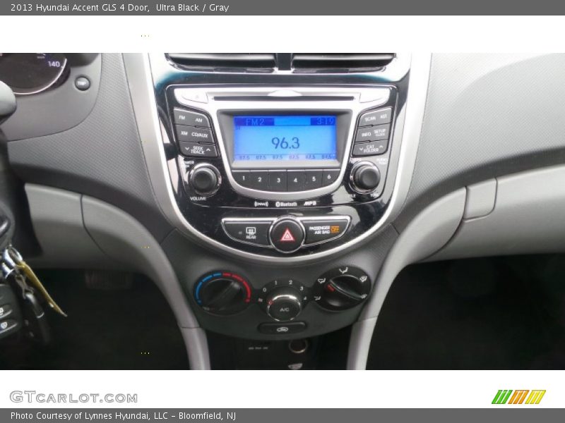 Ultra Black / Gray 2013 Hyundai Accent GLS 4 Door