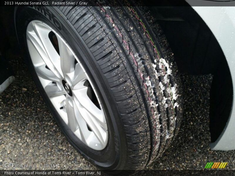 Radiant Silver / Gray 2013 Hyundai Sonata GLS