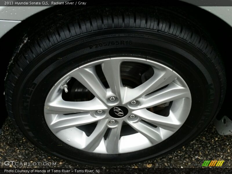 Radiant Silver / Gray 2013 Hyundai Sonata GLS