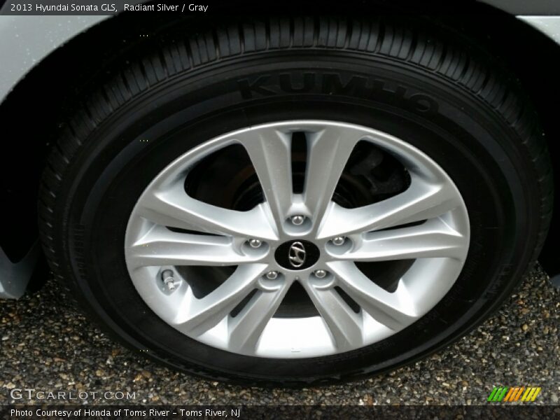 Radiant Silver / Gray 2013 Hyundai Sonata GLS