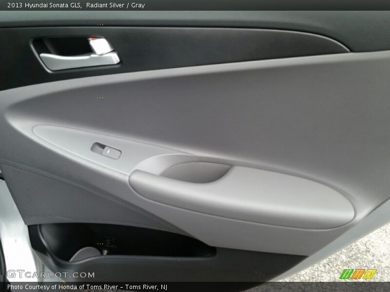 Radiant Silver / Gray 2013 Hyundai Sonata GLS