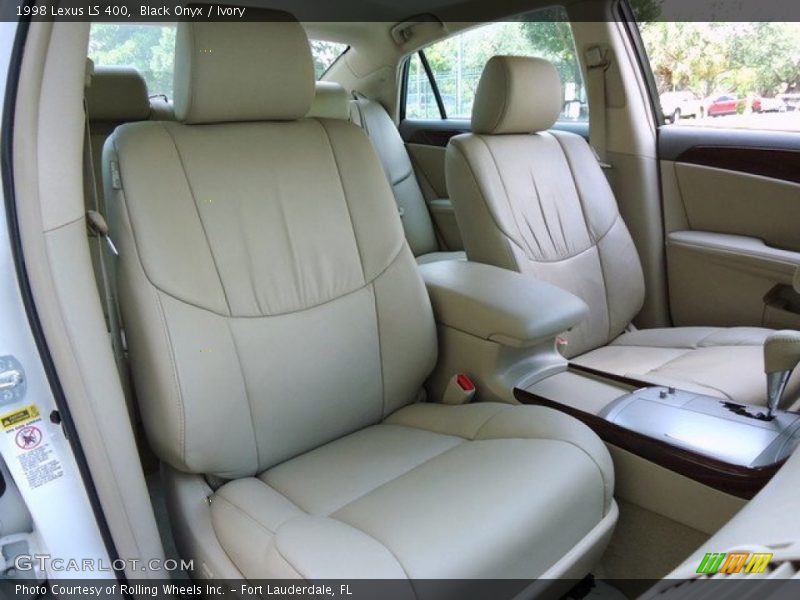 Front Seat of 1998 LS 400