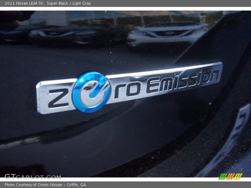 Super Black / Light Gray 2011 Nissan LEAF SV
