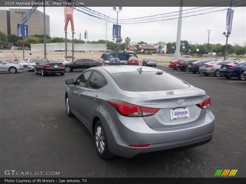 Shale Gray / Gray 2016 Hyundai Elantra SE