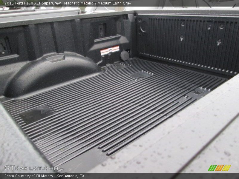 Magnetic Metallic / Medium Earth Gray 2015 Ford F150 XLT SuperCrew