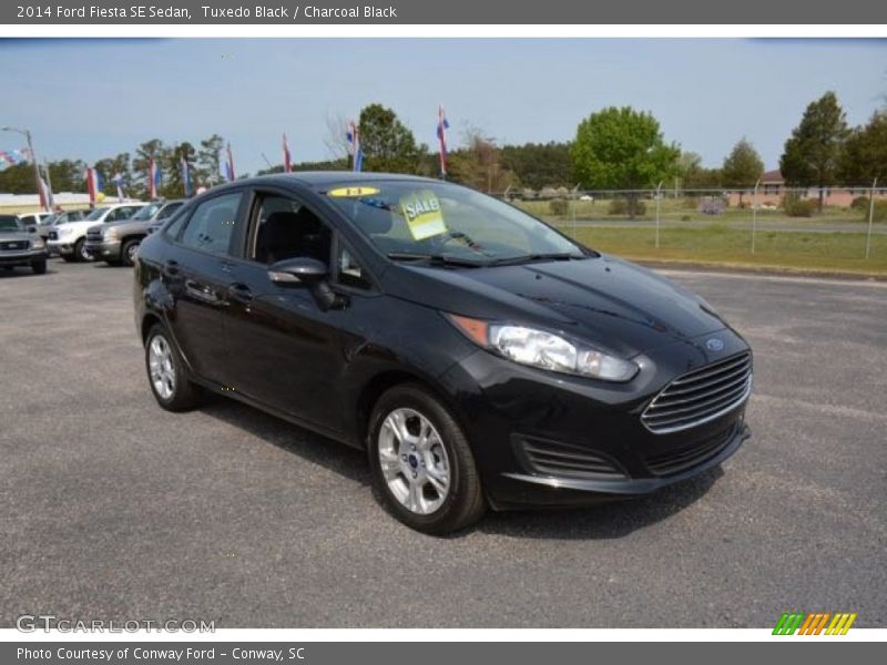 Tuxedo Black / Charcoal Black 2014 Ford Fiesta SE Sedan