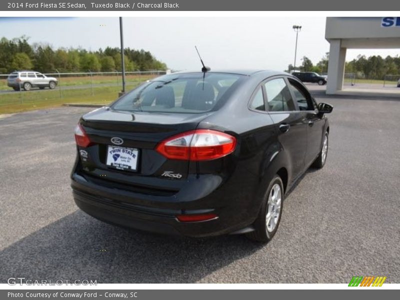 Tuxedo Black / Charcoal Black 2014 Ford Fiesta SE Sedan