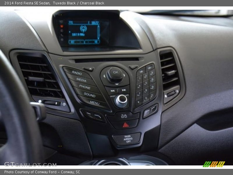 Tuxedo Black / Charcoal Black 2014 Ford Fiesta SE Sedan