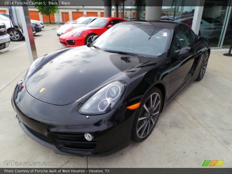 Front 3/4 View of 2014 Cayman S