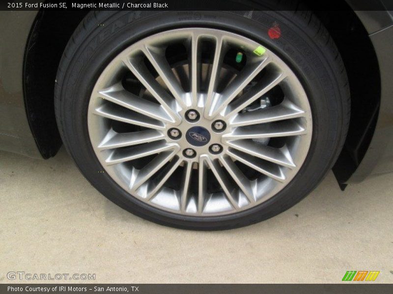 Magnetic Metallic / Charcoal Black 2015 Ford Fusion SE