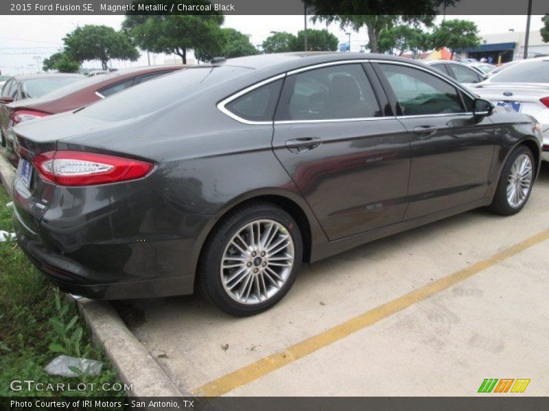 Magnetic Metallic / Charcoal Black 2015 Ford Fusion SE