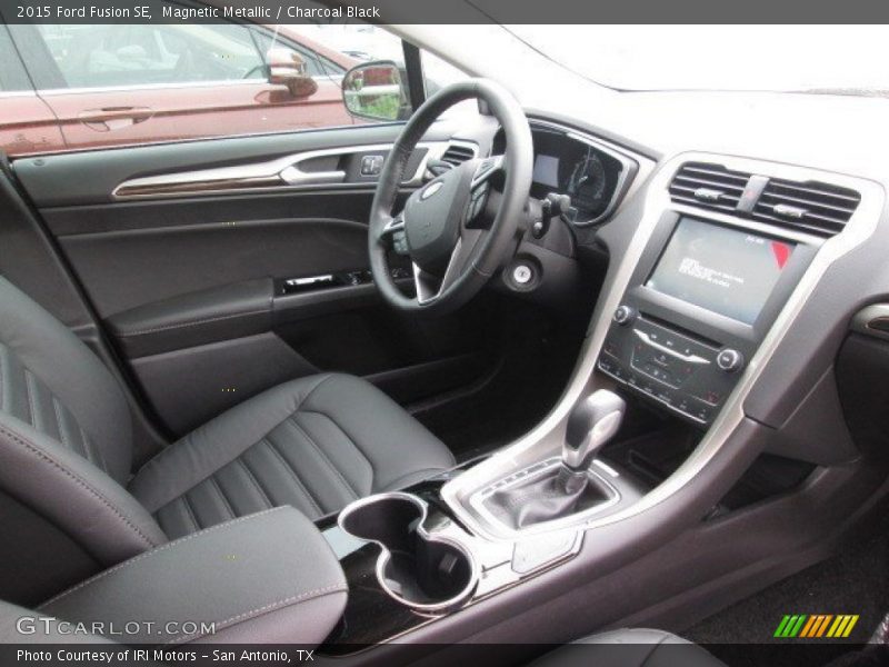 Magnetic Metallic / Charcoal Black 2015 Ford Fusion SE