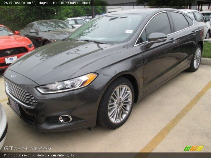 Magnetic Metallic / Charcoal Black 2015 Ford Fusion SE