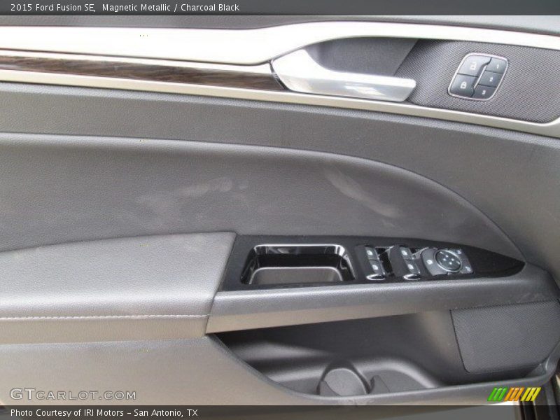 Magnetic Metallic / Charcoal Black 2015 Ford Fusion SE