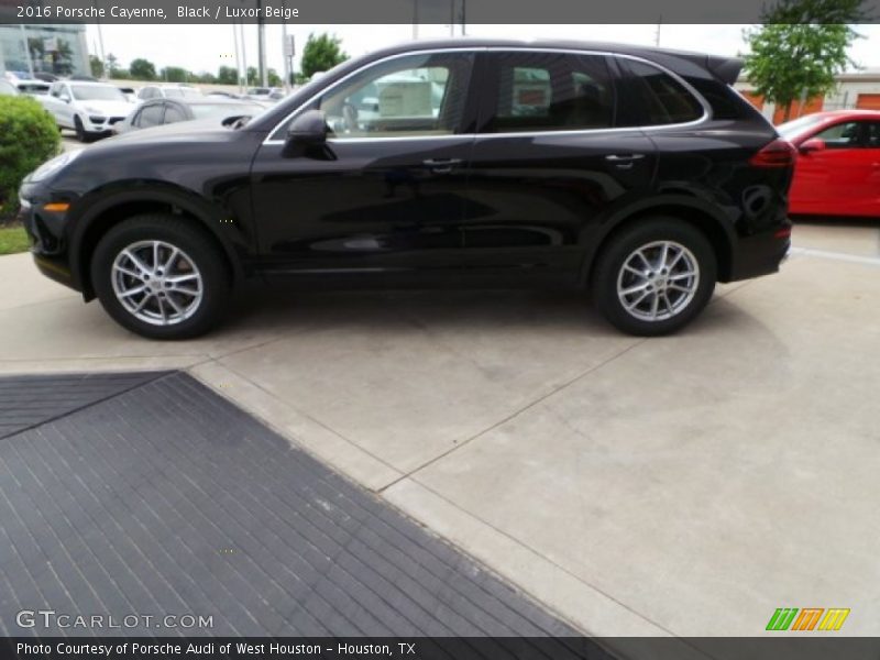 Black / Luxor Beige 2016 Porsche Cayenne