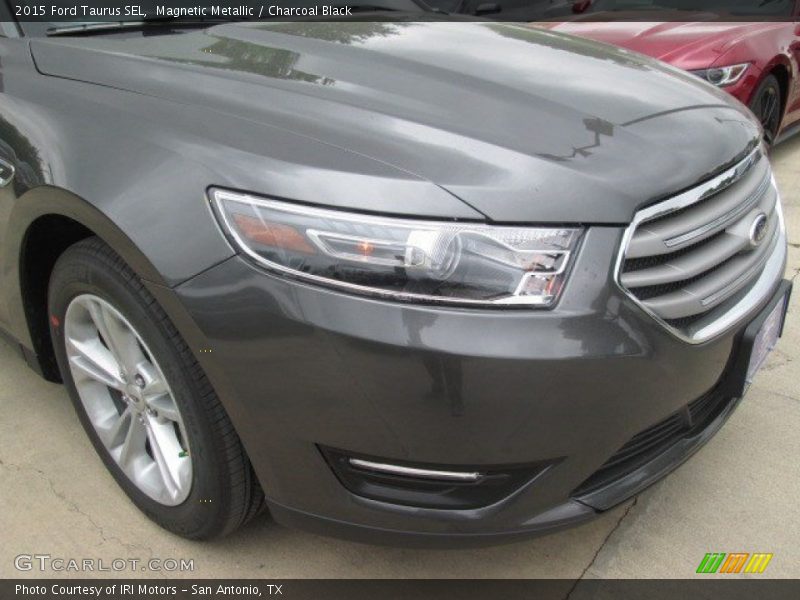 Magnetic Metallic / Charcoal Black 2015 Ford Taurus SEL