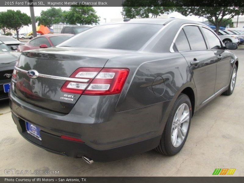 Magnetic Metallic / Charcoal Black 2015 Ford Taurus SEL