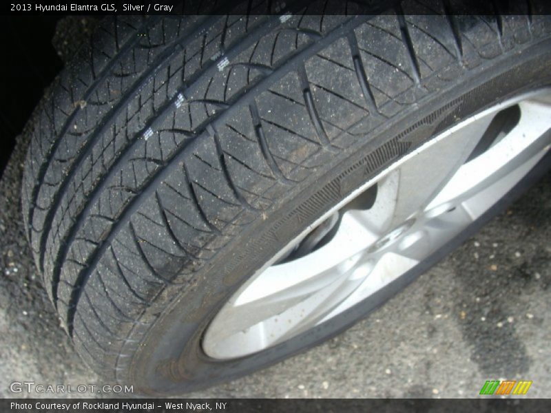 Silver / Gray 2013 Hyundai Elantra GLS