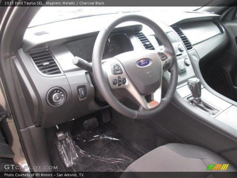 Magnetic Metallic / Charcoal Black 2015 Ford Taurus SEL