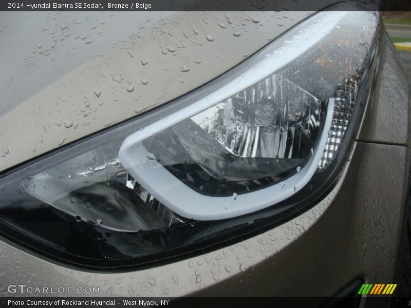Bronze / Beige 2014 Hyundai Elantra SE Sedan