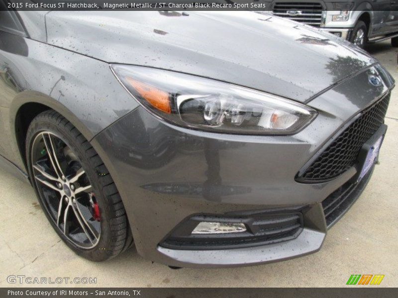 Magnetic Metallic / ST Charcoal Black Recaro Sport Seats 2015 Ford Focus ST Hatchback