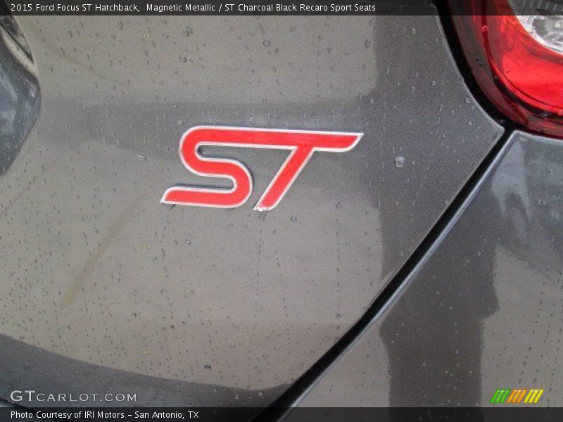 Magnetic Metallic / ST Charcoal Black Recaro Sport Seats 2015 Ford Focus ST Hatchback