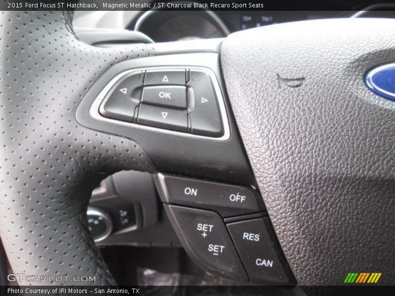 Controls of 2015 Focus ST Hatchback