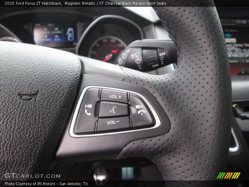 Controls of 2015 Focus ST Hatchback