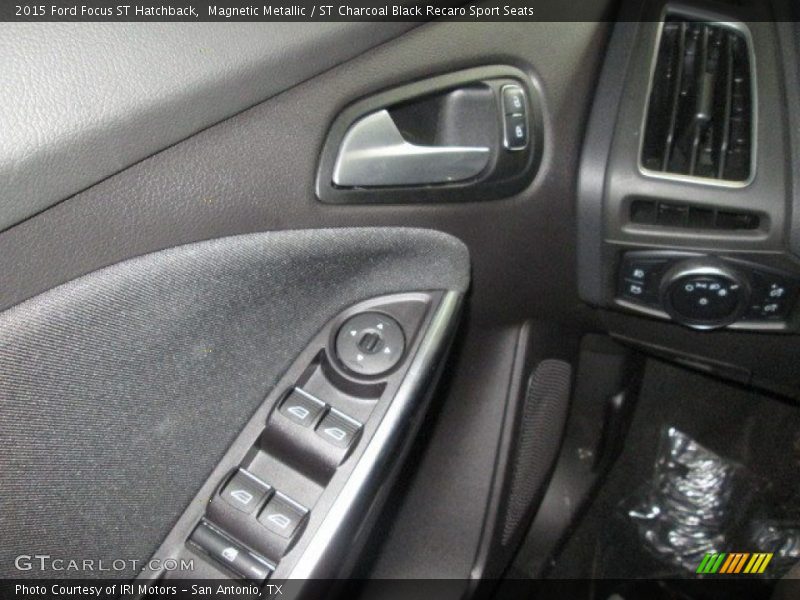 Magnetic Metallic / ST Charcoal Black Recaro Sport Seats 2015 Ford Focus ST Hatchback