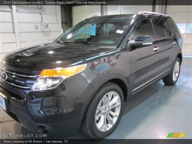 Tuxedo Black / Sport Charcoal Black/Sienna 2015 Ford Explorer Limited