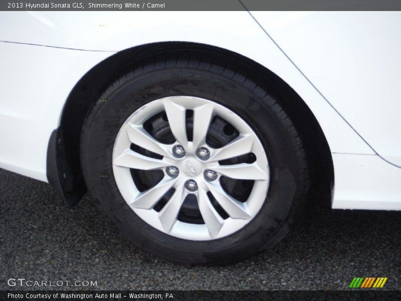 Shimmering White / Camel 2013 Hyundai Sonata GLS