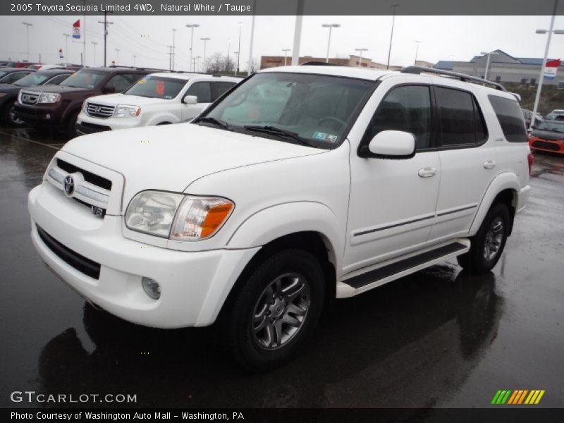 Front 3/4 View of 2005 Sequoia Limited 4WD