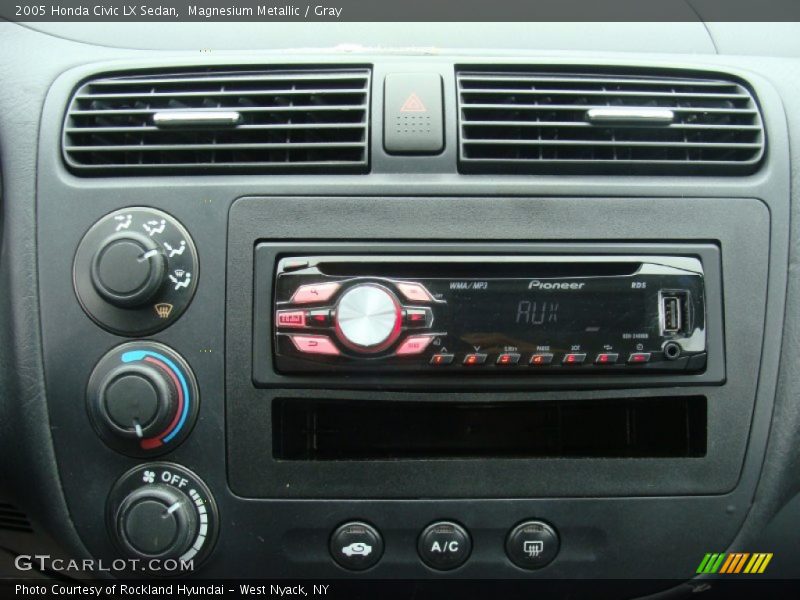 Magnesium Metallic / Gray 2005 Honda Civic LX Sedan