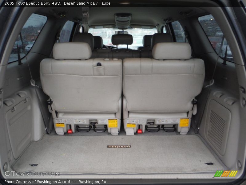  2005 Sequoia SR5 4WD Trunk