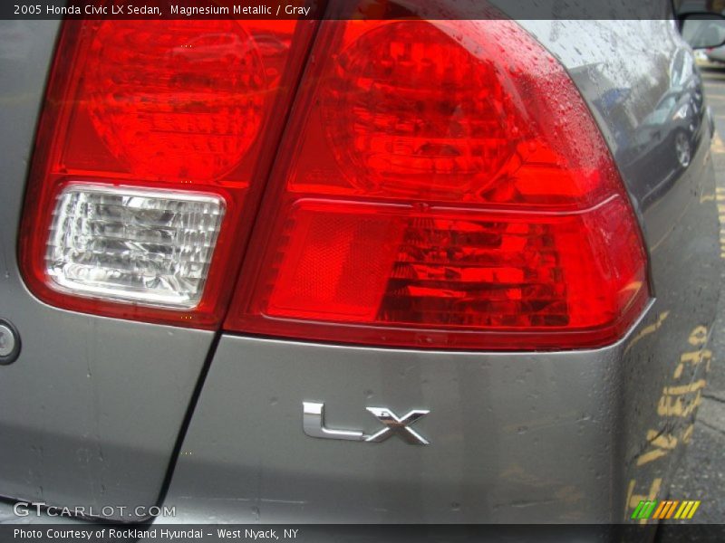 Magnesium Metallic / Gray 2005 Honda Civic LX Sedan