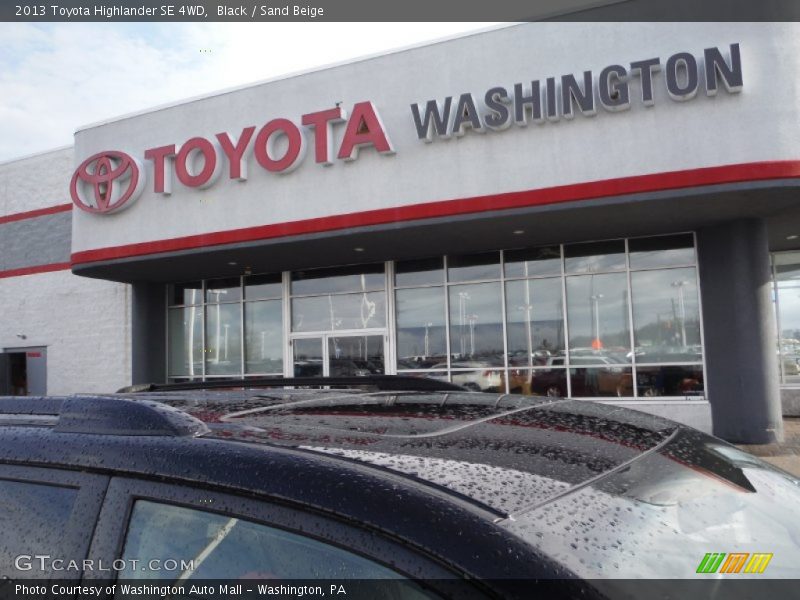 Black / Sand Beige 2013 Toyota Highlander SE 4WD