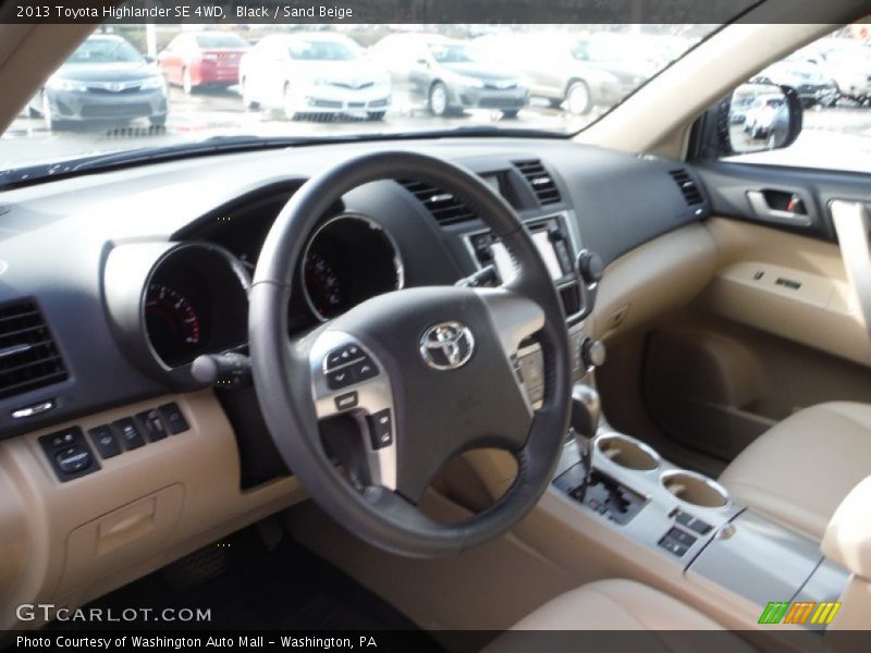 Black / Sand Beige 2013 Toyota Highlander SE 4WD