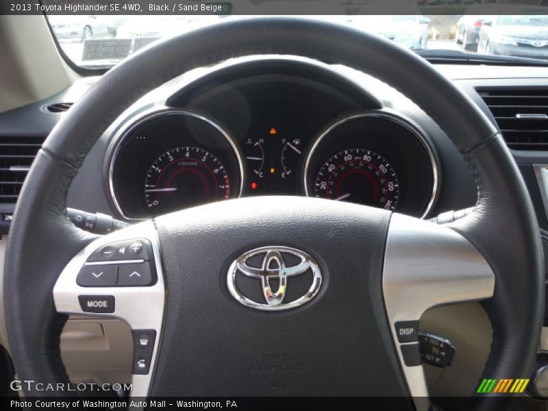 Black / Sand Beige 2013 Toyota Highlander SE 4WD
